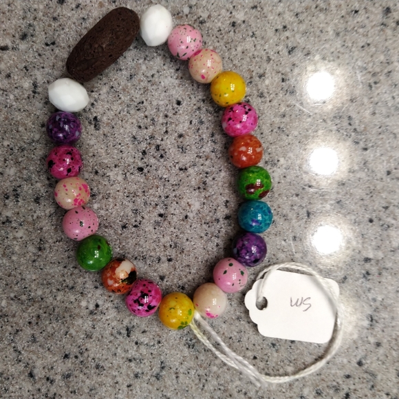 5 bracelets - Picture 3 of 5